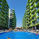 Sunway - Pool & Apartment Năvodari