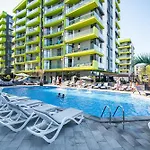Sunway - Pool & Apartment